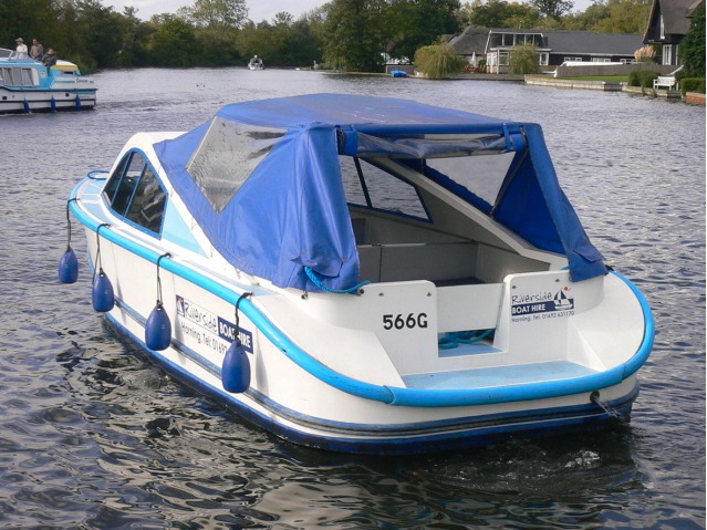 Day boat hire in Horning