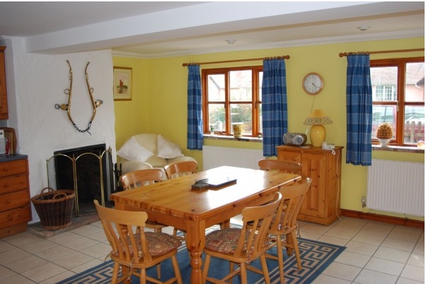 Kitchen Diner at Kingsley Cottage