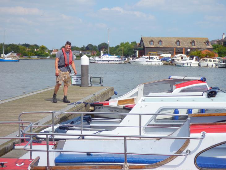 oulton broad boat tours