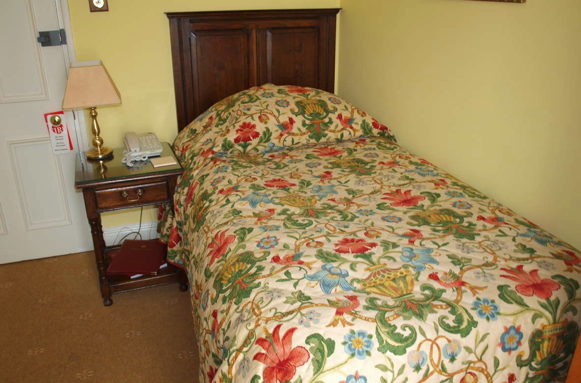 Beechwood Hotel bedroom