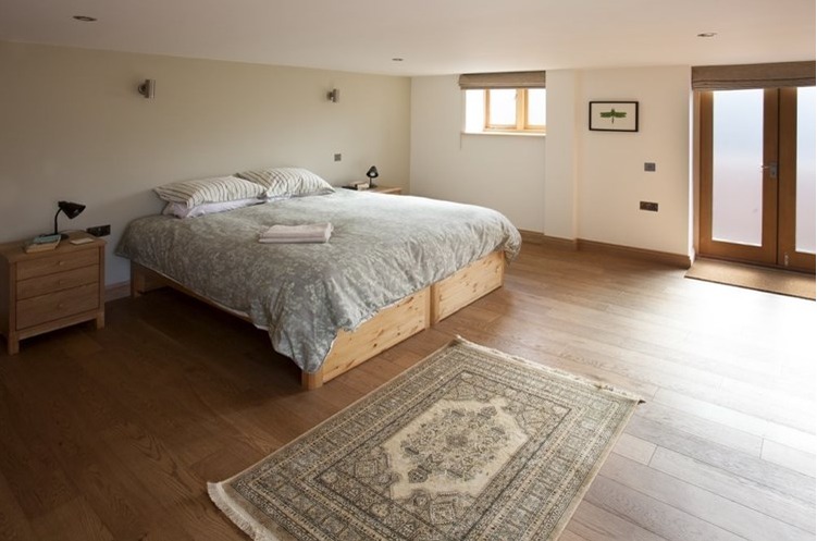 Eco Barn Farmhouse Bedroom