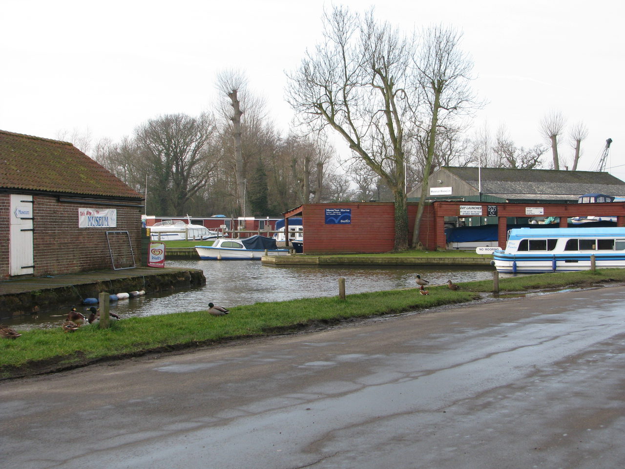 Simpson's Day Boat Hire