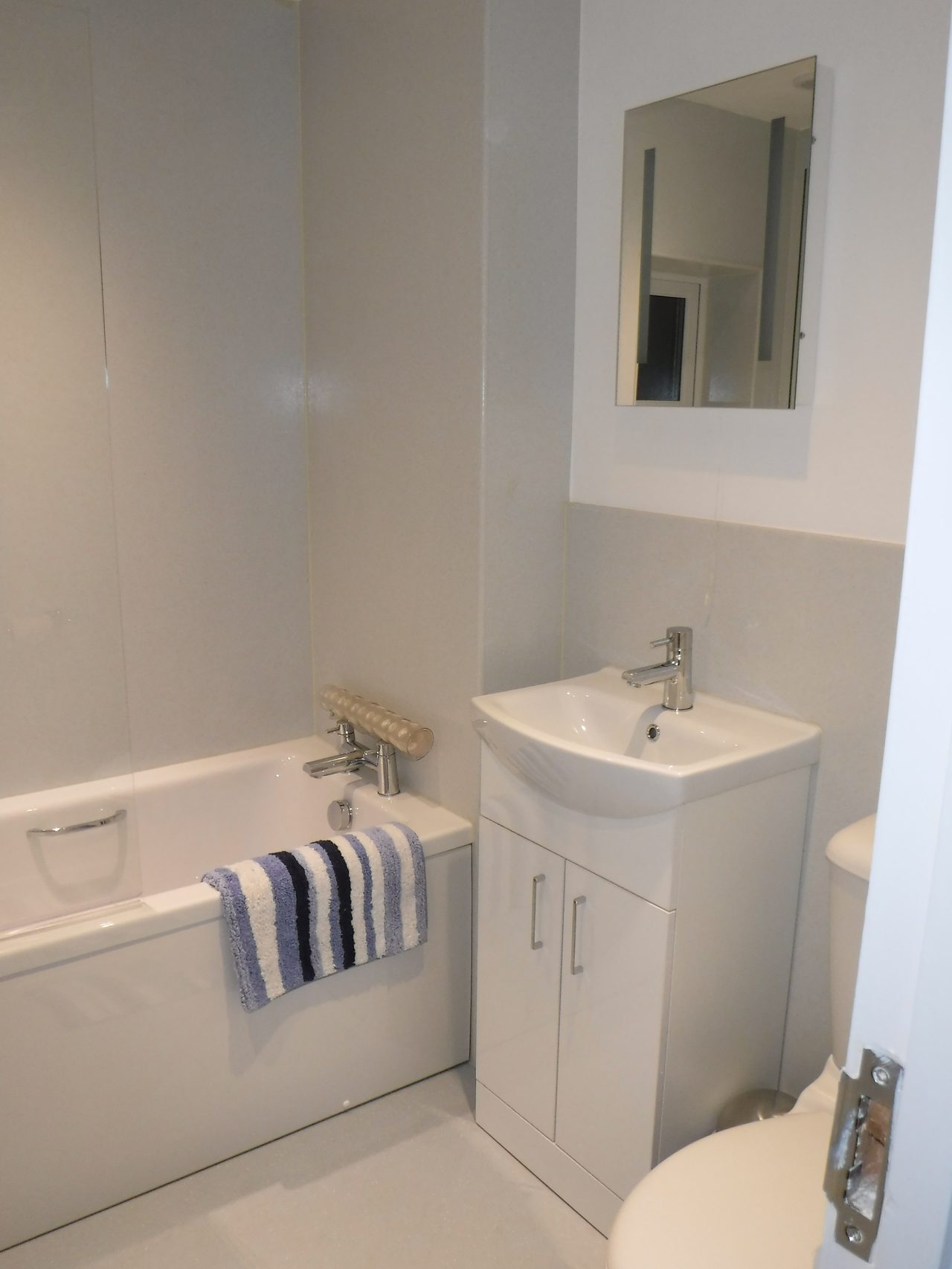 Bathroom in Sandringham Cottage