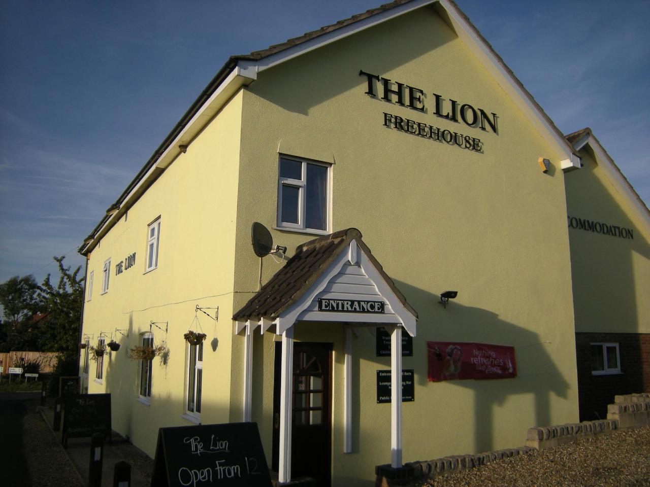 The Lion Inn West Somerton