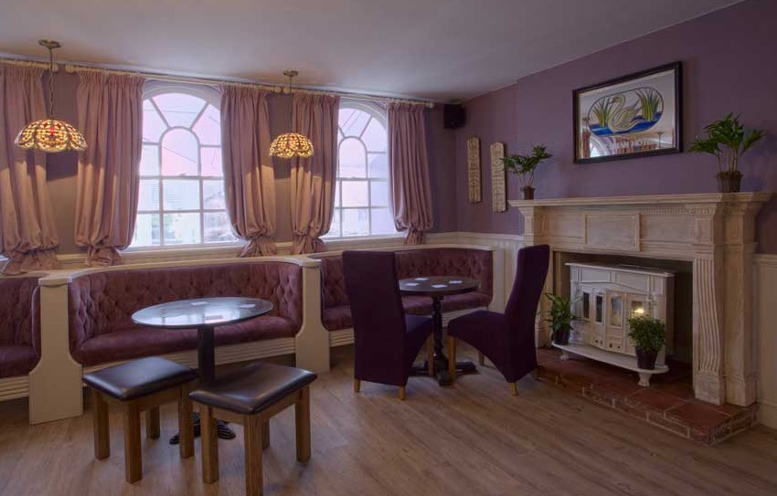 Comfortable seating The Swan Motel Gillingham
