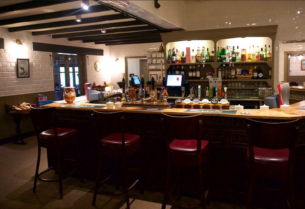 Bar area Wayford Bridge Inn