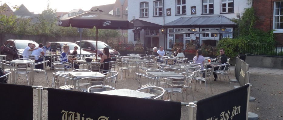 Alfresco Dining at the Wig and Pen in Norwich