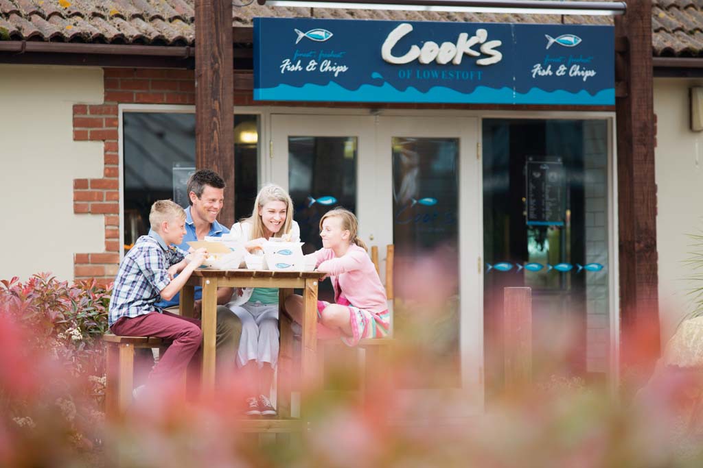 Restaurant on Wild Duck Resort