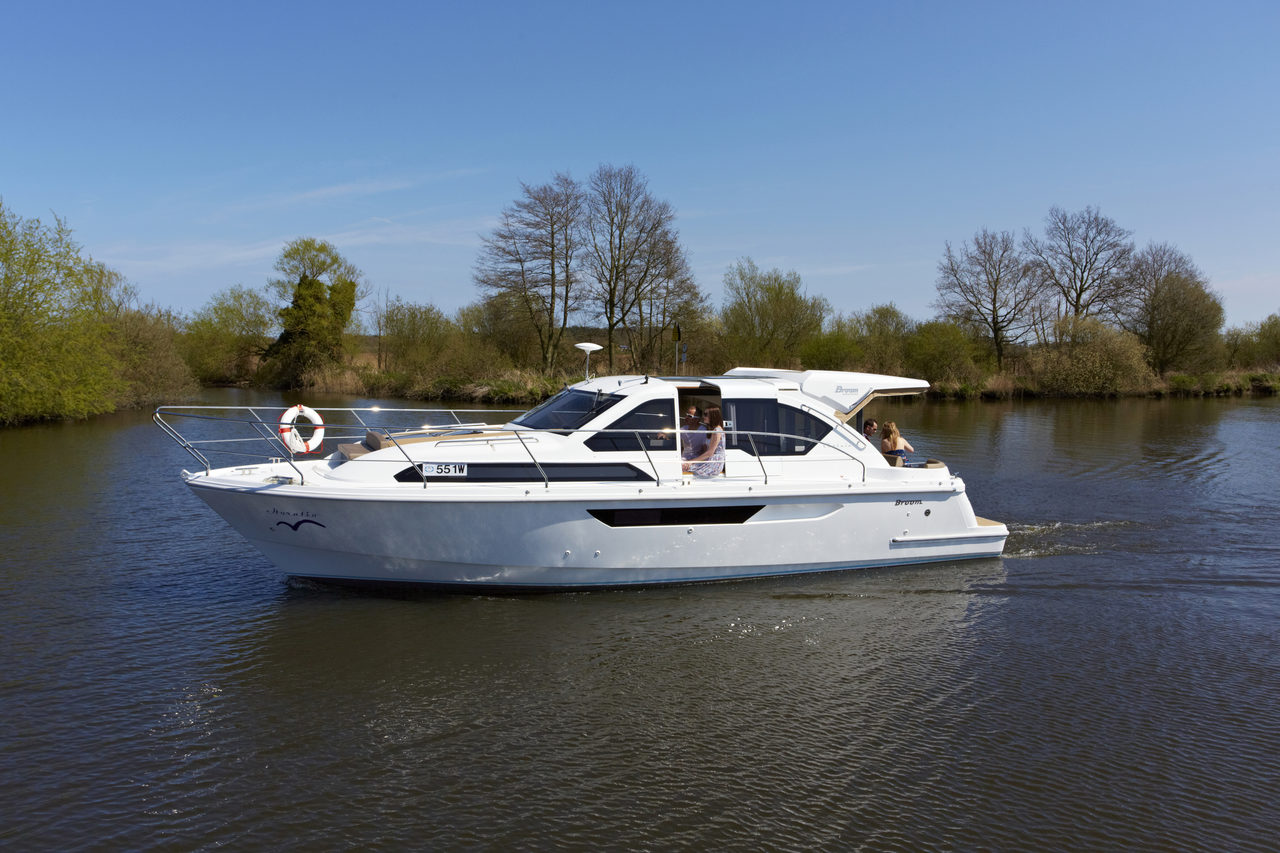 Broom Captain Boat