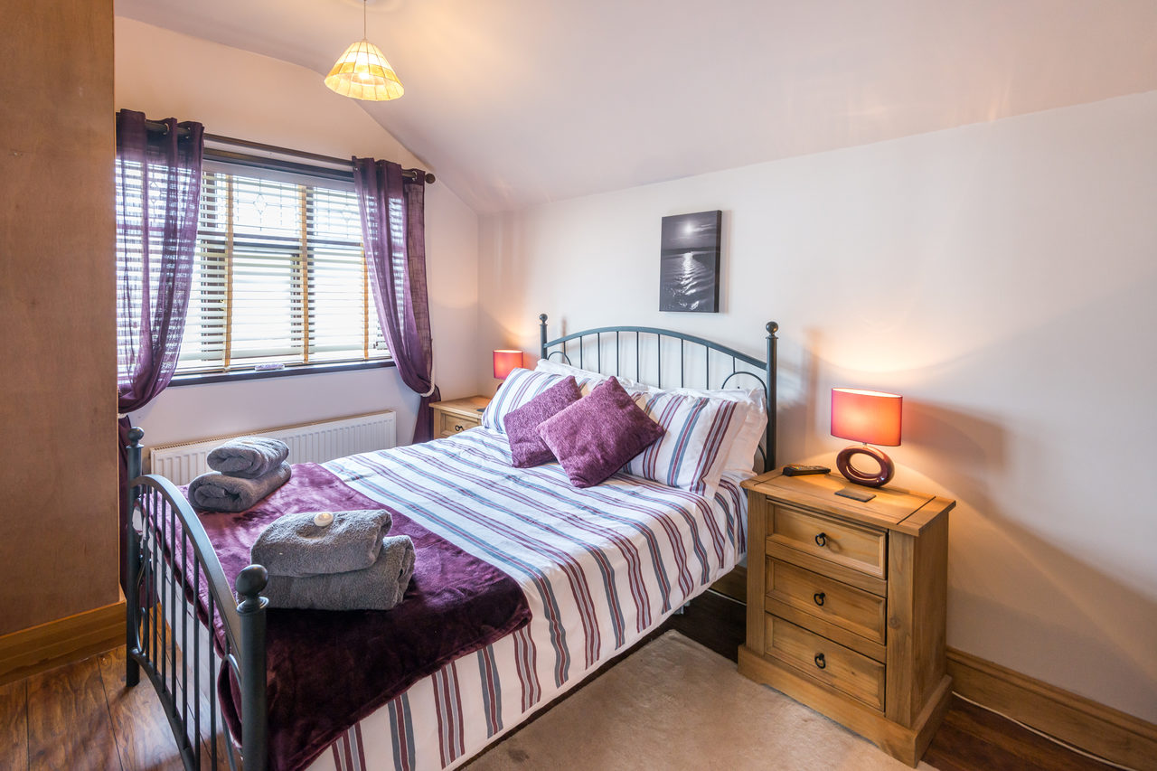 Beachside Cottage Double Bedroom