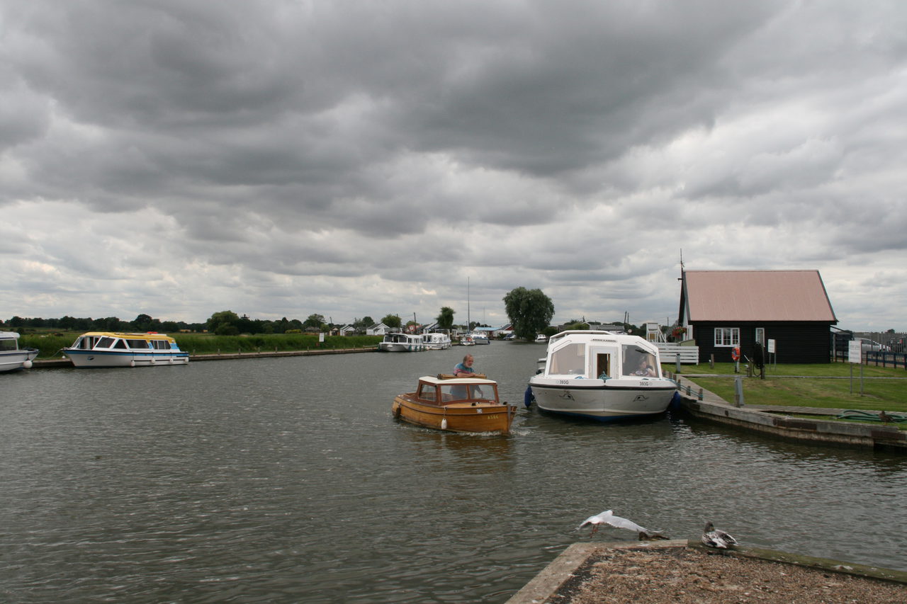 Potter Heigham Upriver