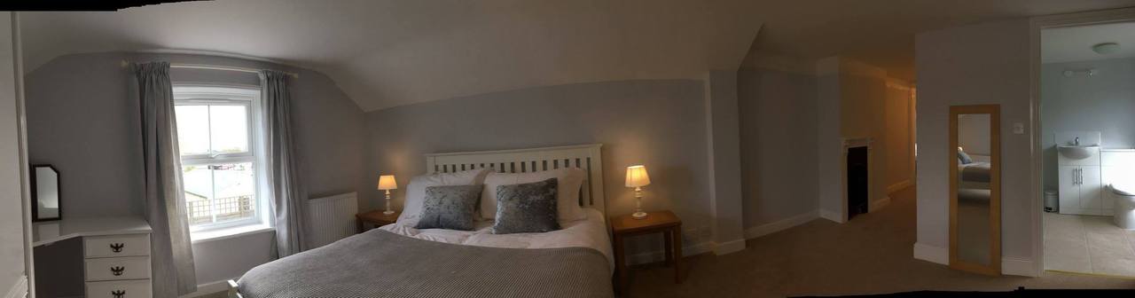 Riverside Cottage Master And En Suite