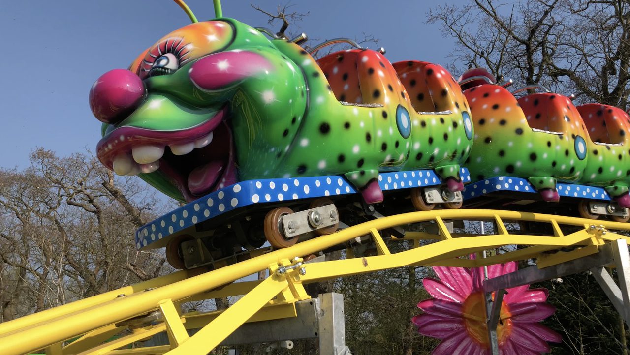 Caterpillar Roller Coasterat Pettitts