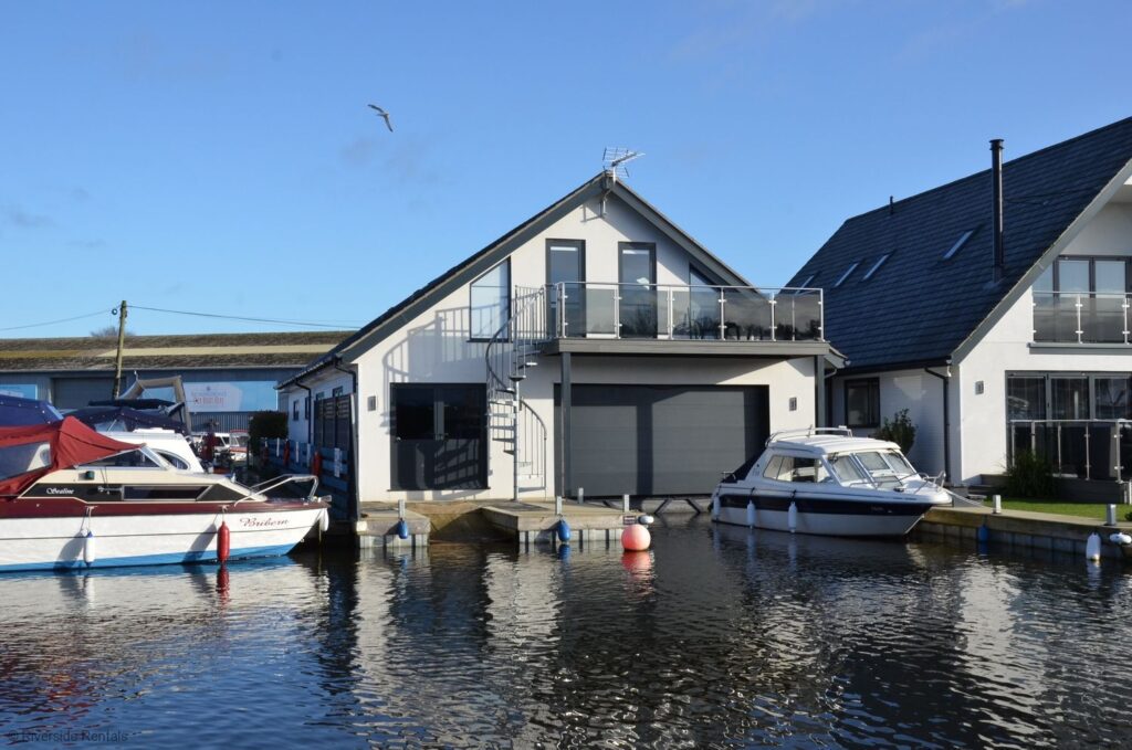 Erequay Boat House