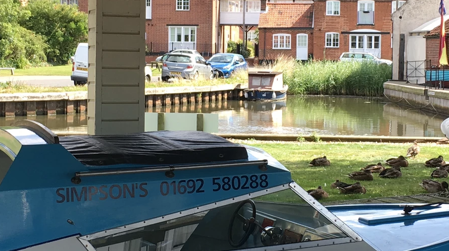 Simpsons 6 Seater Dayboats