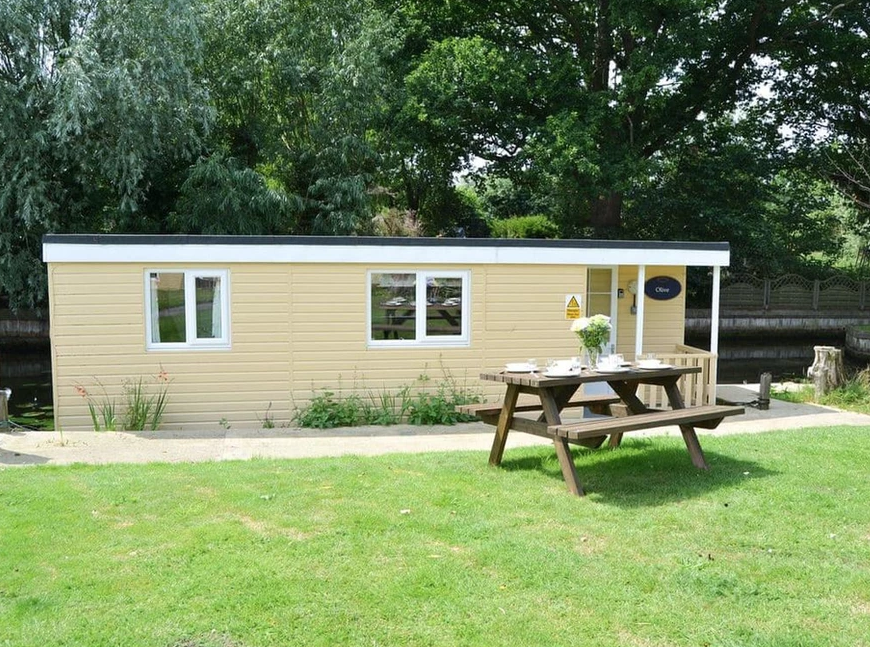 House Boat at Simpsons Boatyard
